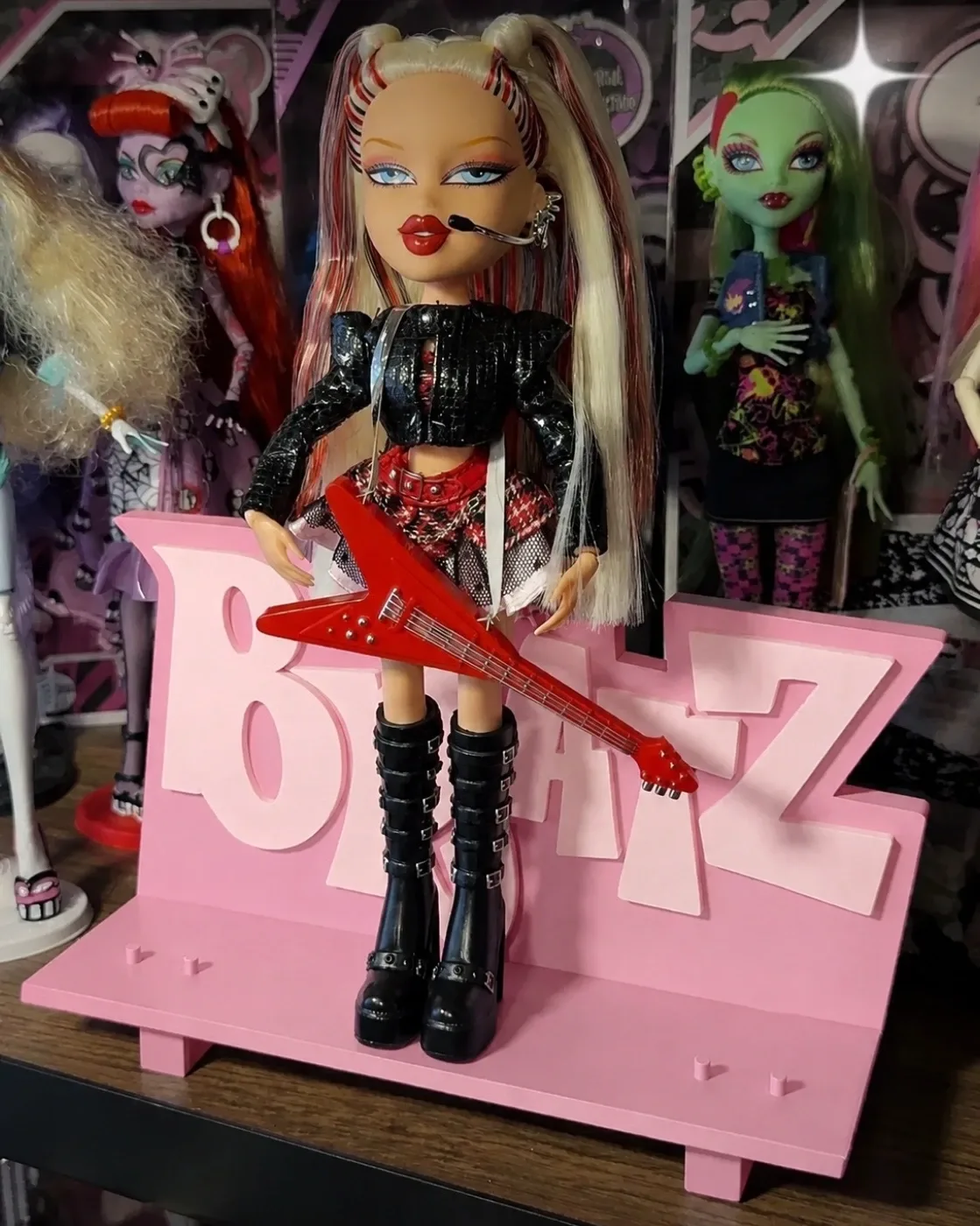 Полочка BRATZ розовая (копия) — фото 6
